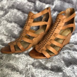 HELLO SUMMER ☀️🌻 American Rag Braided Wedges
